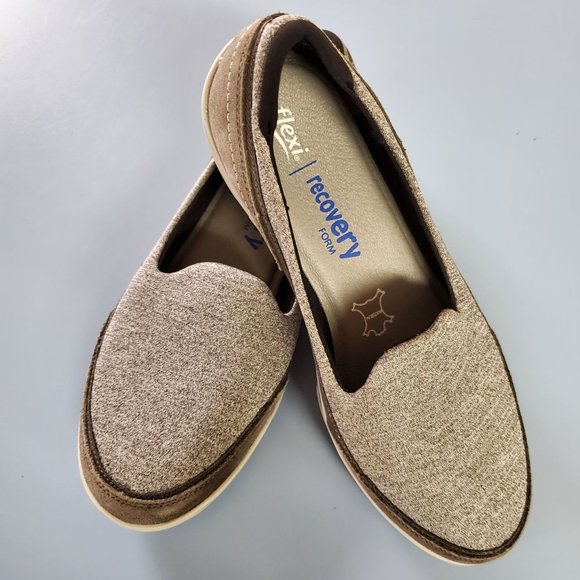Flexi brand shoes Brand NEW! USA size 8 - Picture 1 of 5
